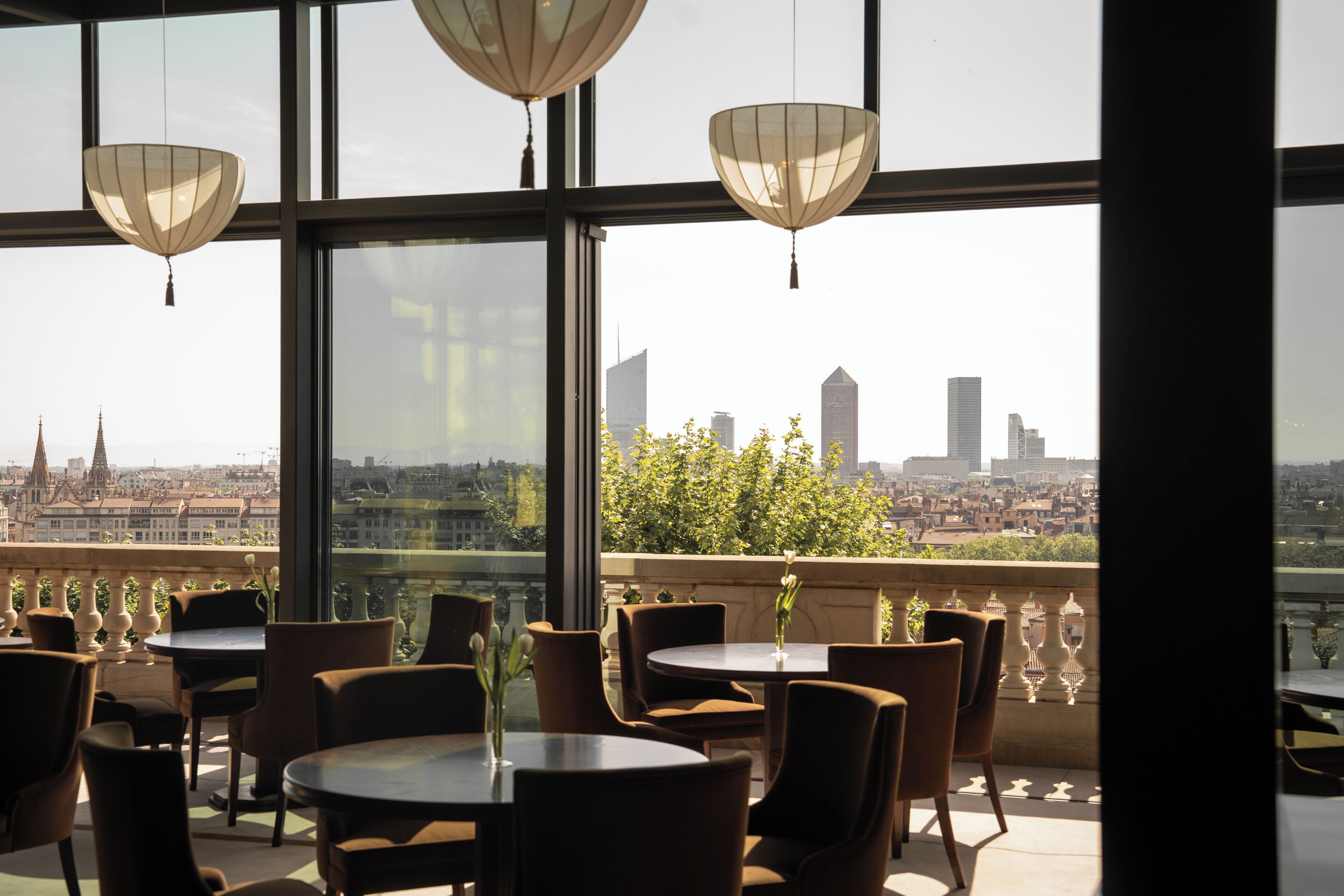 Déjeuner et dîner servis sur place