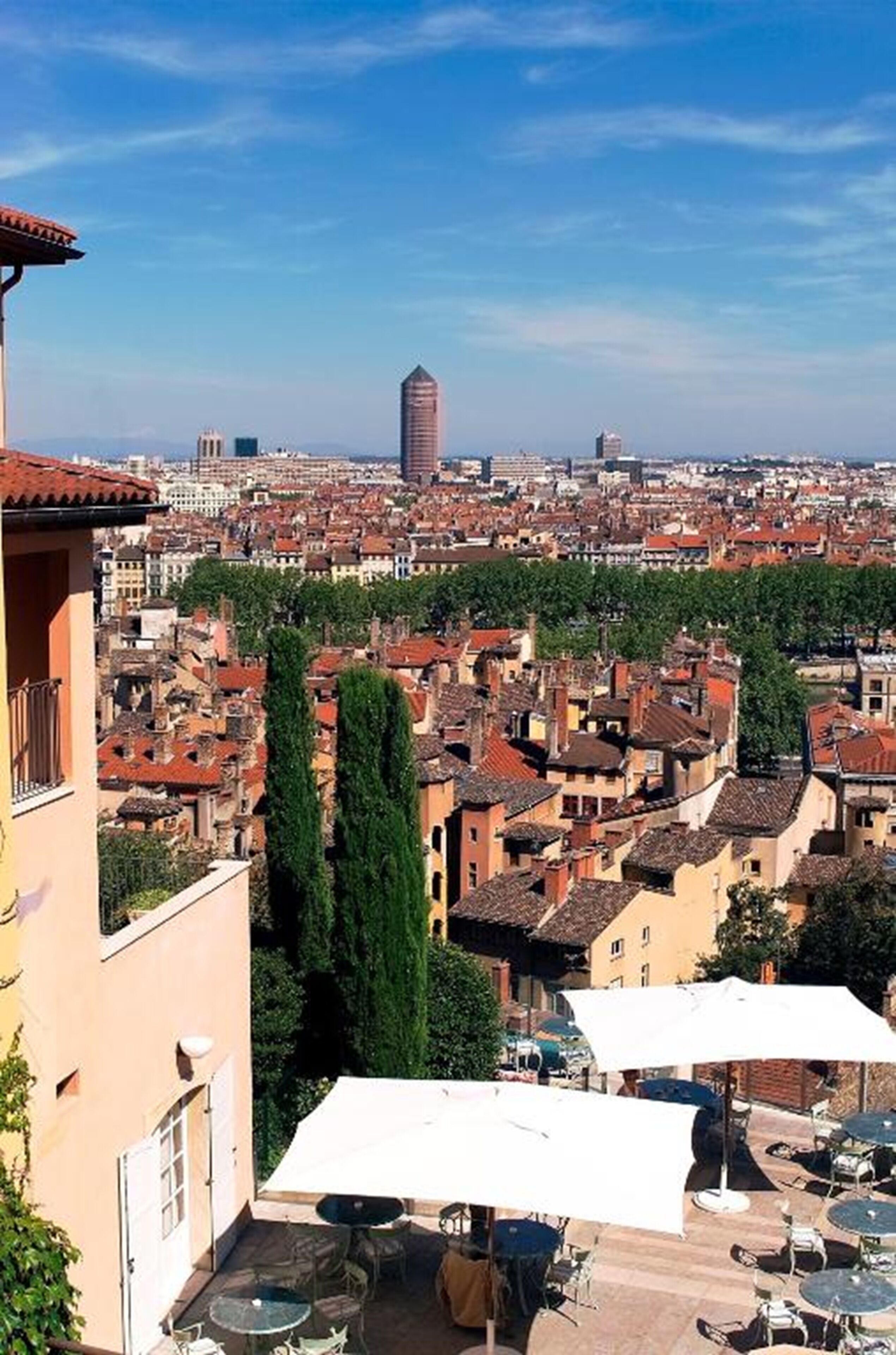 Habitación Deluxe, Terraza | Ropa de cama hipoalergénica y minibar 