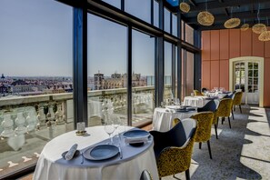 Lunch and dinner served, French cuisine