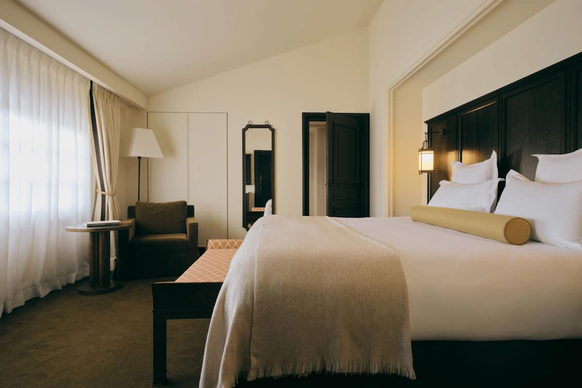Deluxe Room | Premium bedding, memory foam beds, minibar, in-room safe