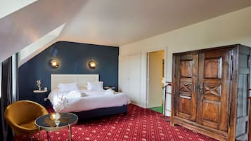 Premium Double or Twin Room, Private Bathroom | Premium bedding, minibar, desk, soundproofing