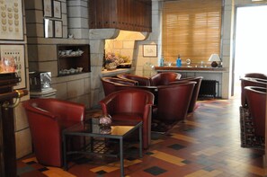 Bar lounge