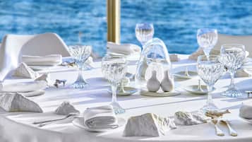 2 restaurants, breakfast, lunch, dinner served; French cuisine
