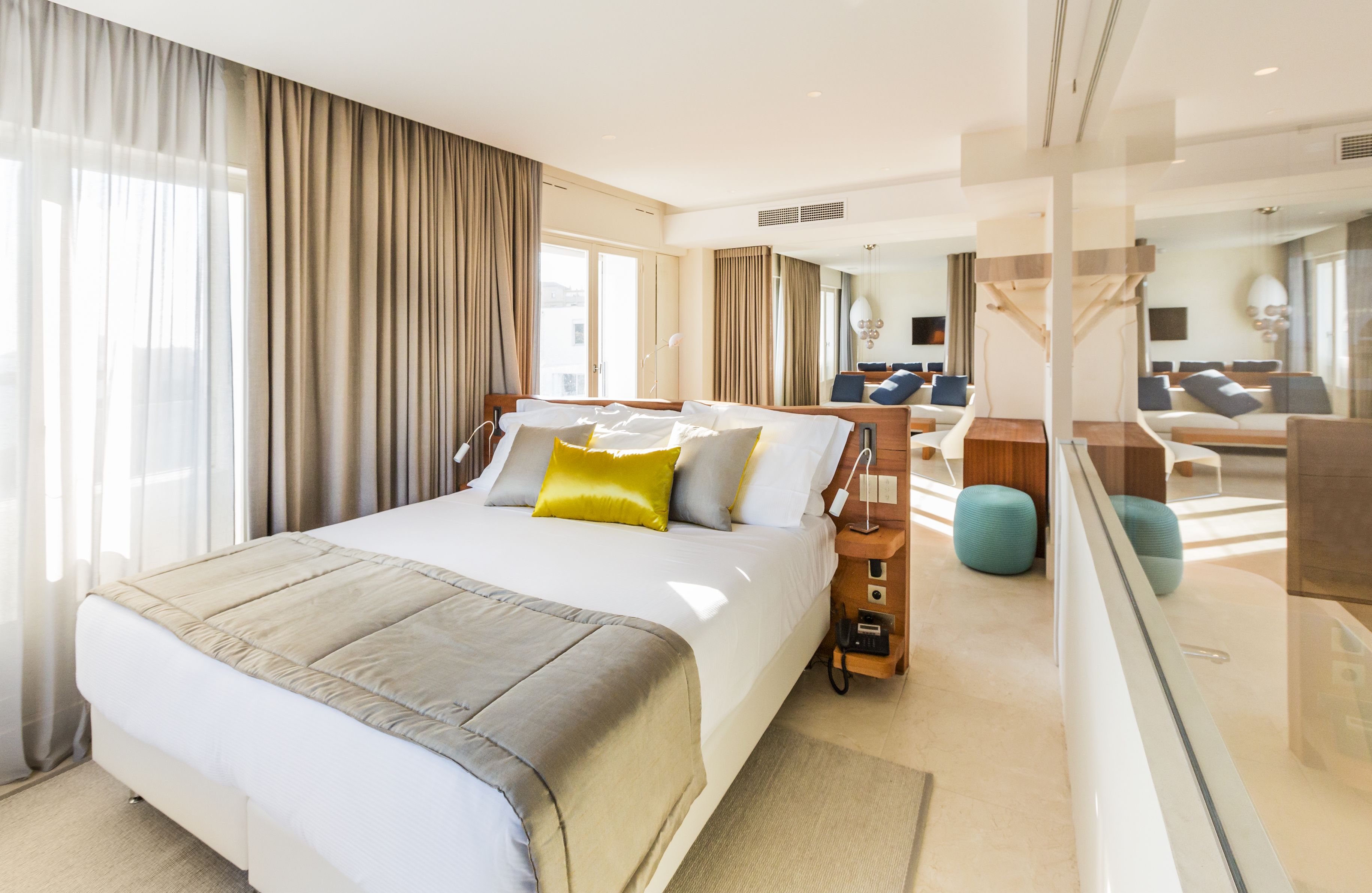 suite, 1 double bed, sea view | 1 bedroom, premium bedding, free minibar, in-room safe