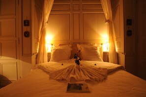 Minibar, in-room safe, free WiFi