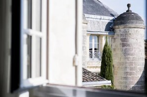 Premium Room | Premium bedding, minibar, in-room safe, individually decorated - COMO Cordeillan‑Bages (Pauillac)