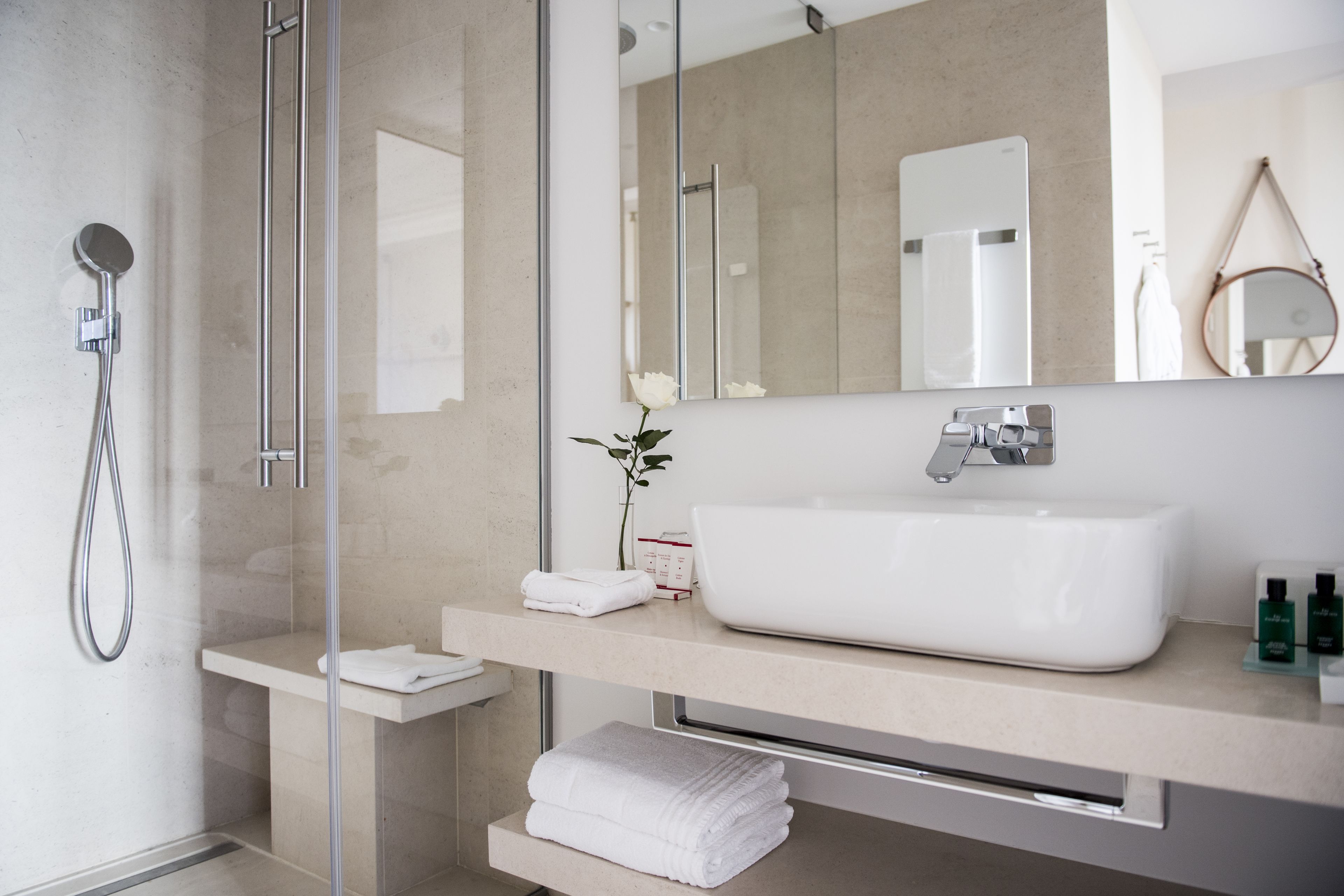 premium room | bathroom | free toiletries, hair dryer, bathrobes, bidet