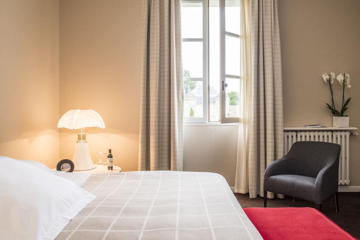 xxx | premium bedding, minibar, in-room safe, individually decorated