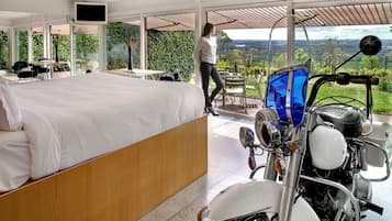 Suite Jean Nouvel | Premium bedding, minibar, in-room safe, blackout drapes