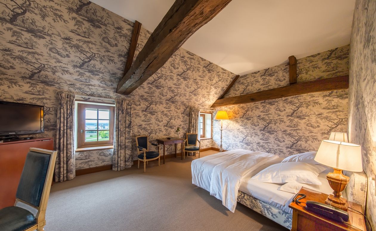 superior room west wing | in-room safe, desk, iron/ironing board, free wifi