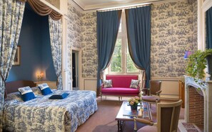 Luxury Double Room, Ensuite, Garden View (Louise De La Valliere)