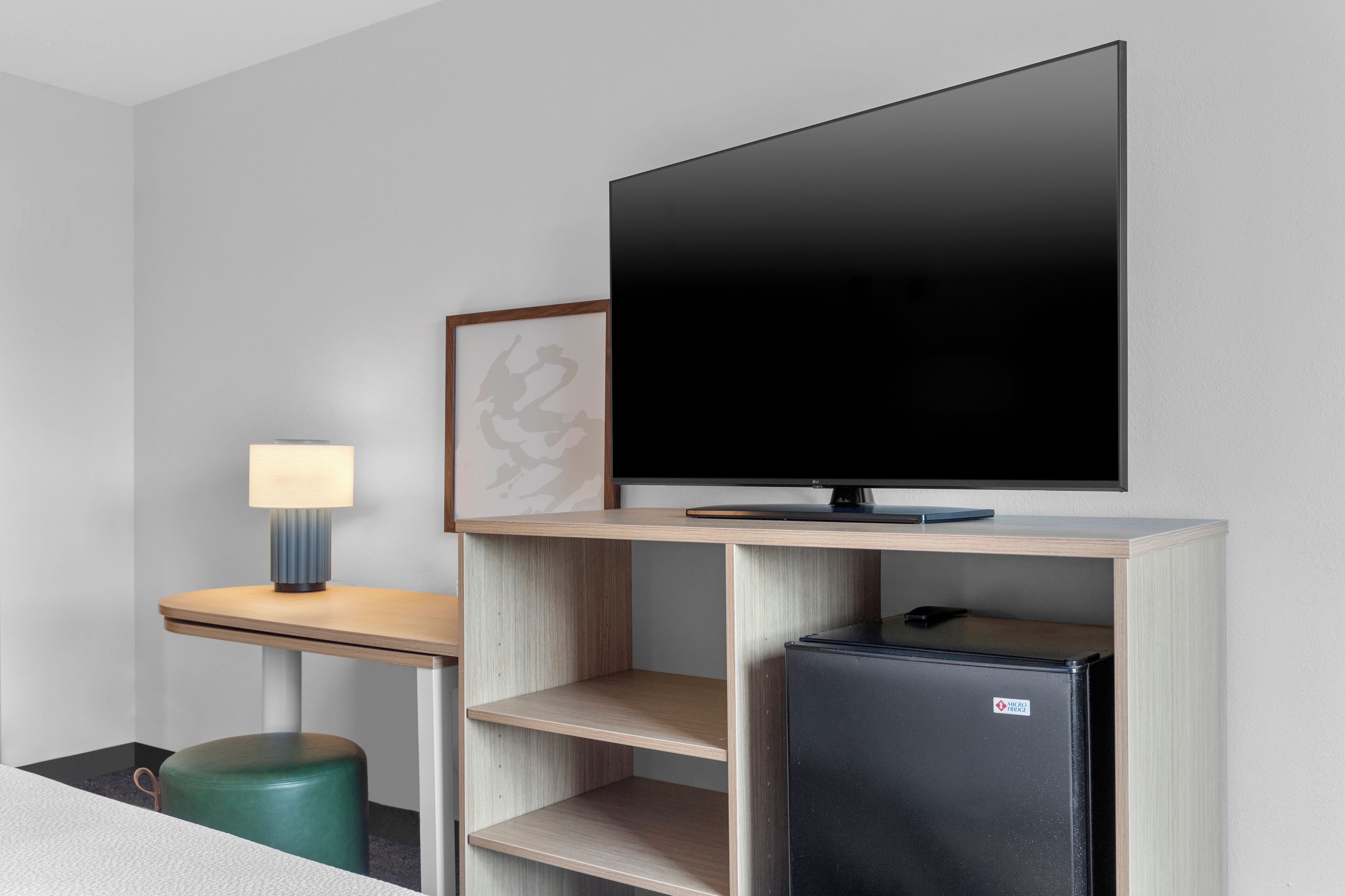 room, 1 king bed, accessible, bathtub (mobility, hearing) | living area | flat-screen tv