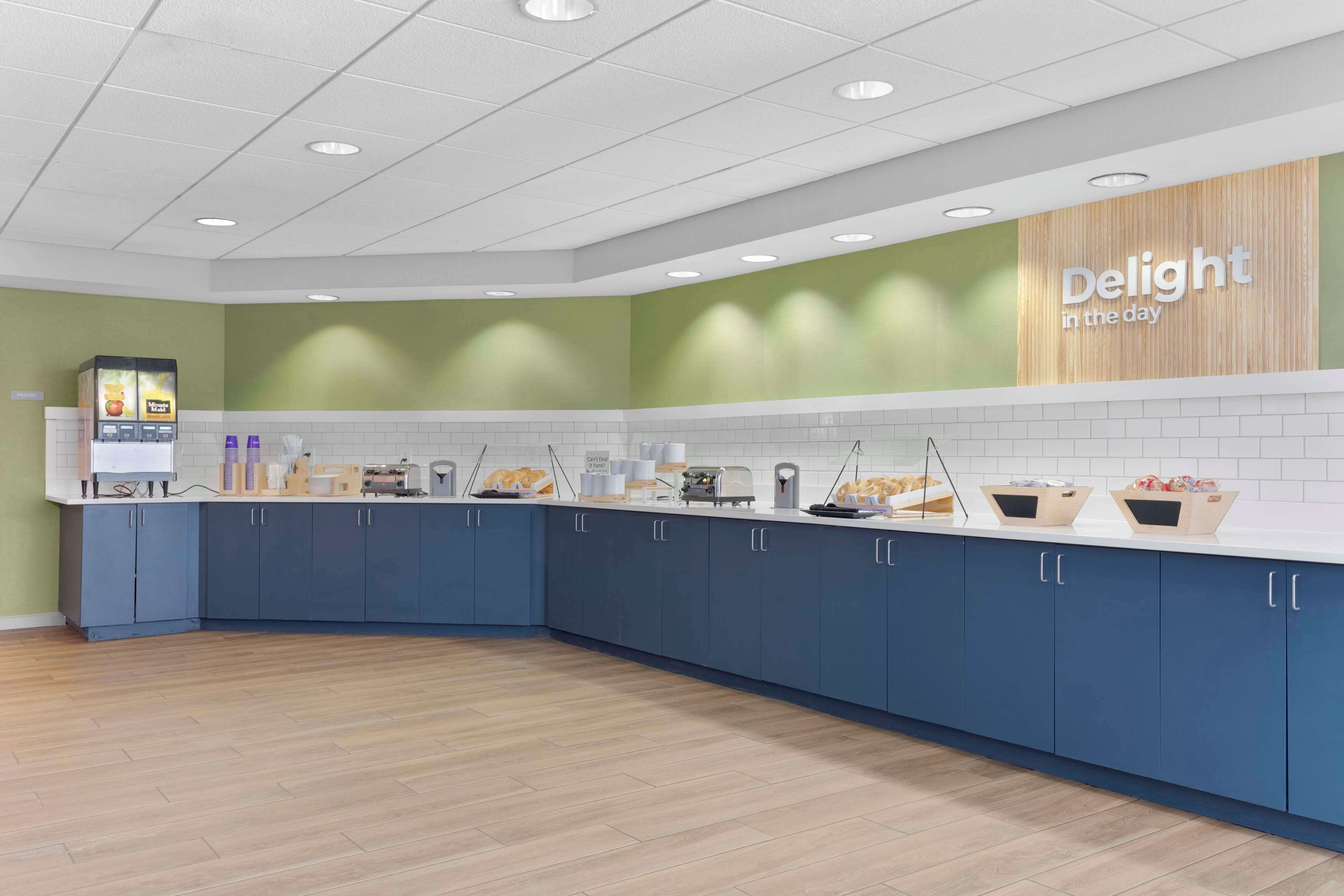 free daily self-service breakfast