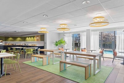 Spark by Hilton Greensboro