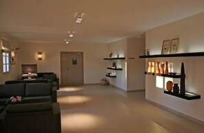 Sala de estar en el lobby