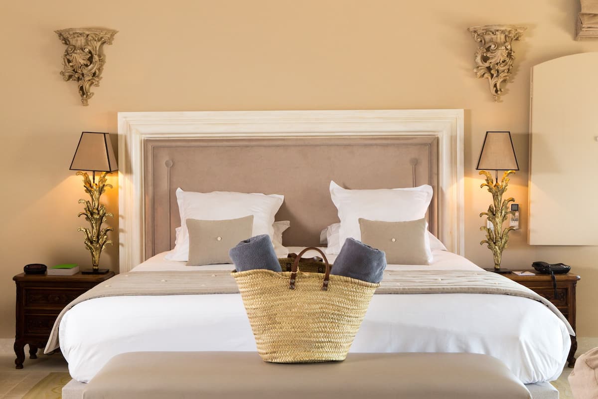 premier suite | 1 bedroom, minibar, in-room safe, individually decorated