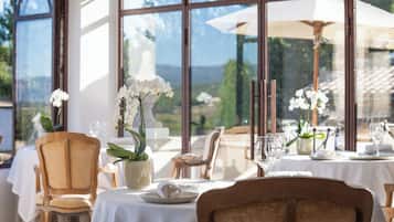 Lunch, dinner served; Mediterranean cuisine, alfresco dining