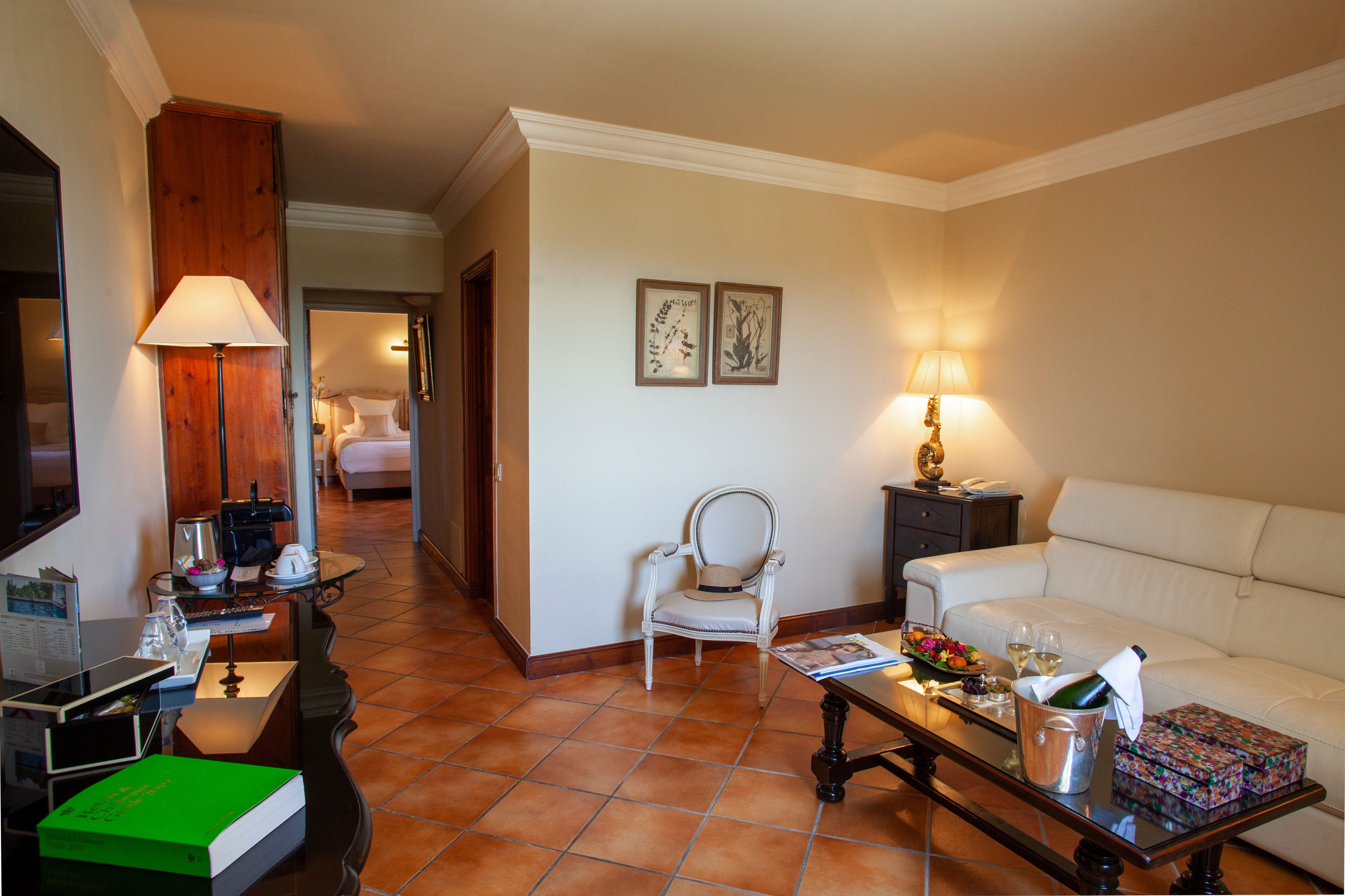 suite | 1 bedroom, minibar, in-room safe, individually decorated