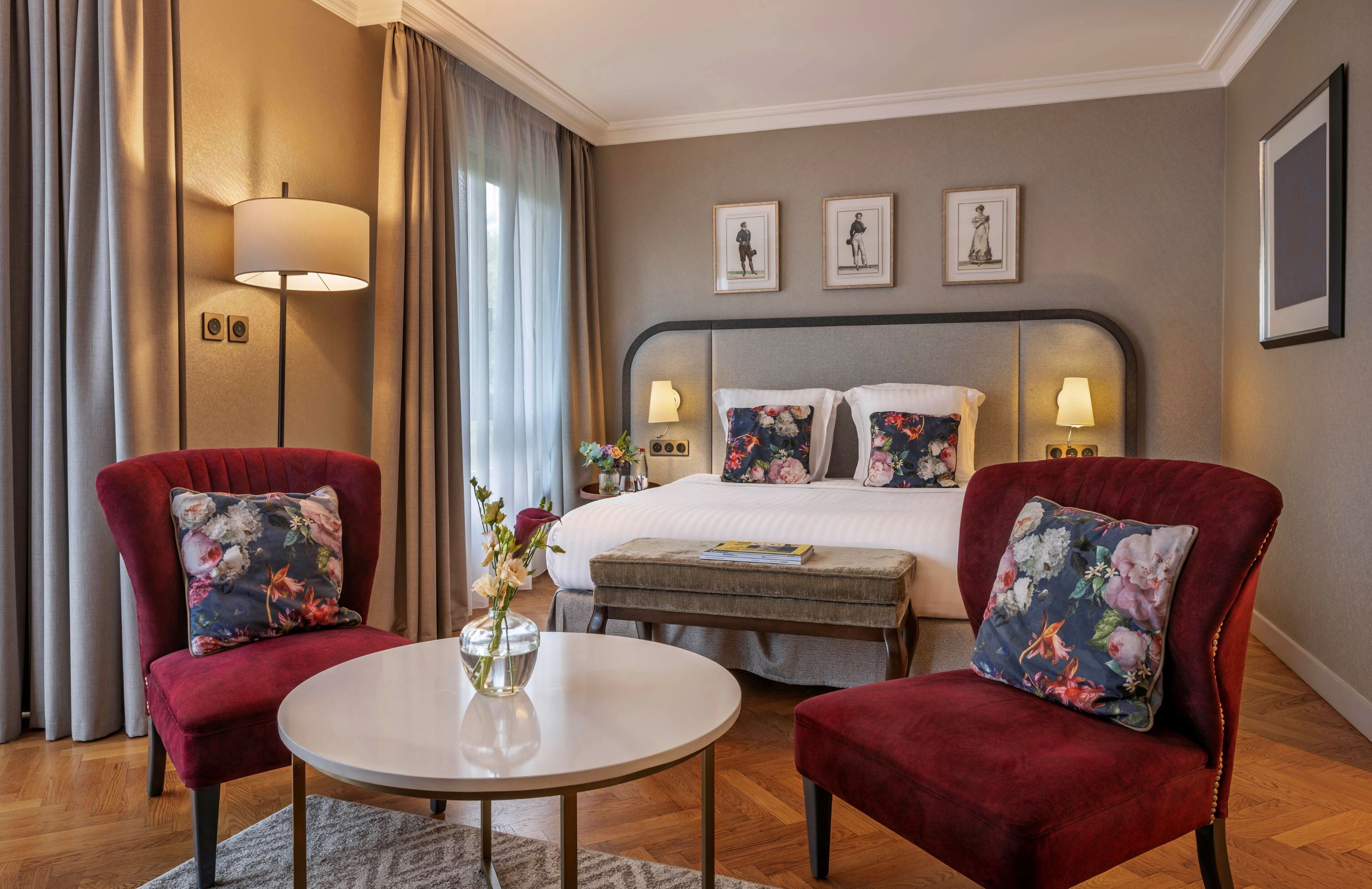 Deluxe | Premium bedding, desk, laptop workspace, blackout curtains