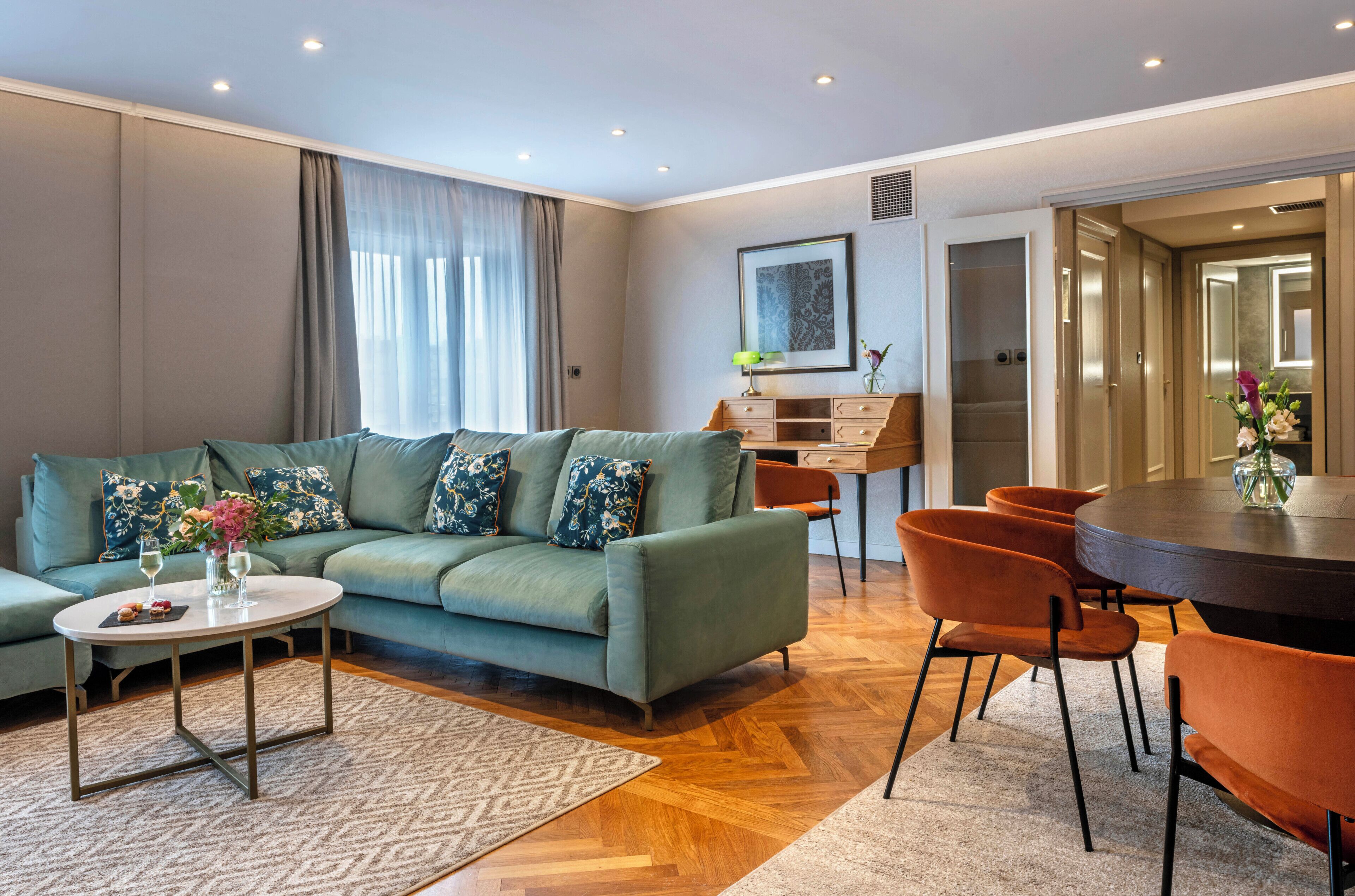 Privilege Suite | Living area