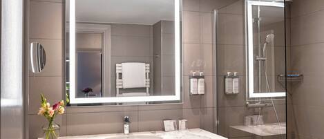 Premium Suite | Bathroom