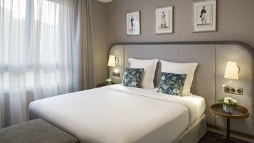 Premium Suite | Premium bedding, desk, laptop workspace, blackout drapes