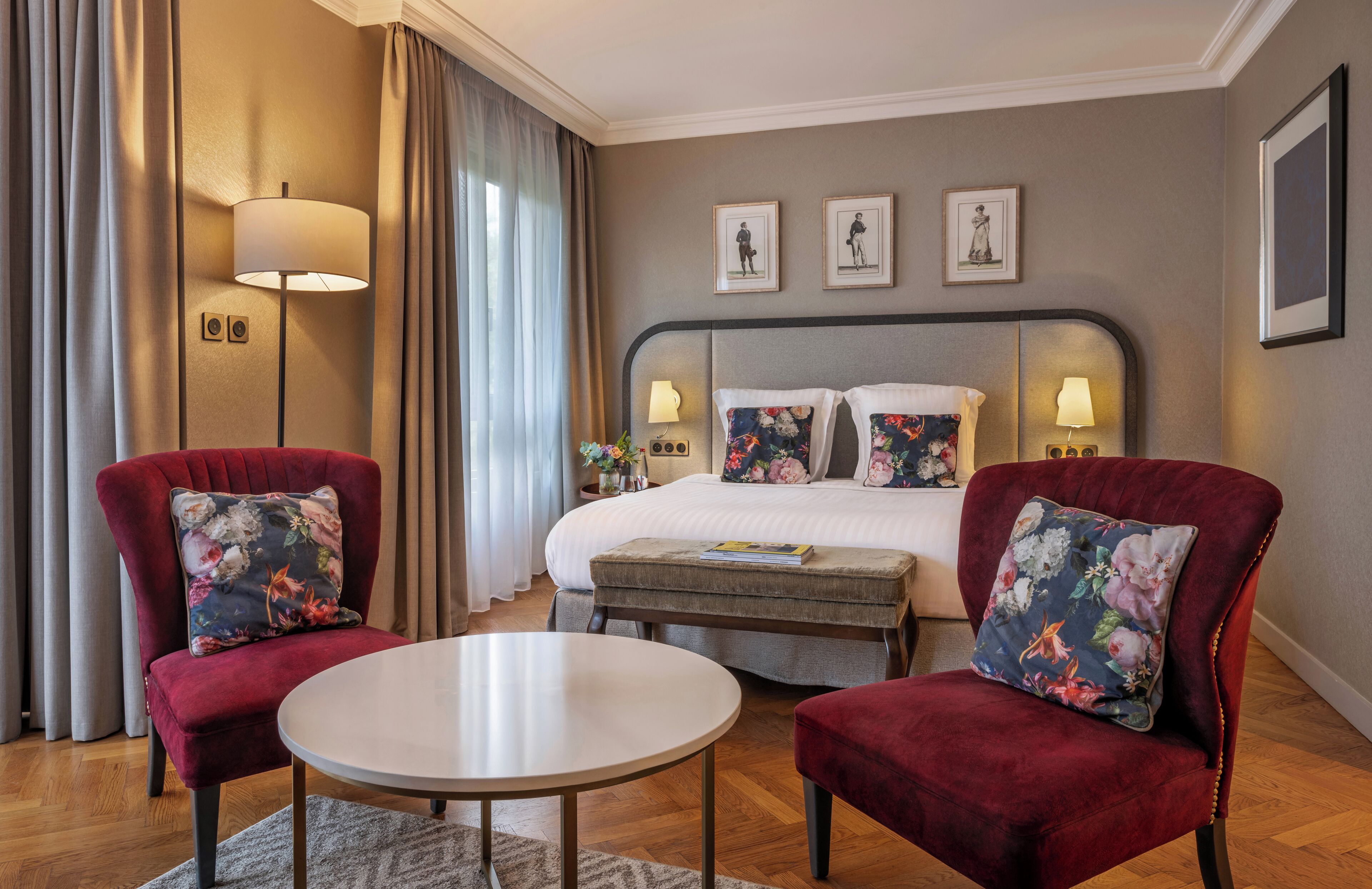 Deluxe | Ropa de cama de alta calidad y escritorio 