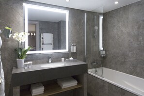 Privilege Suite | Bathroom