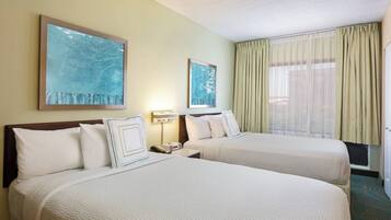 Escritorio, tabla de planchar con plancha y cunas gratuitas