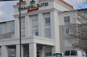 Front of property - SpringHill Suites by Marriott Pittsburgh Monroeville (Monroeville)
