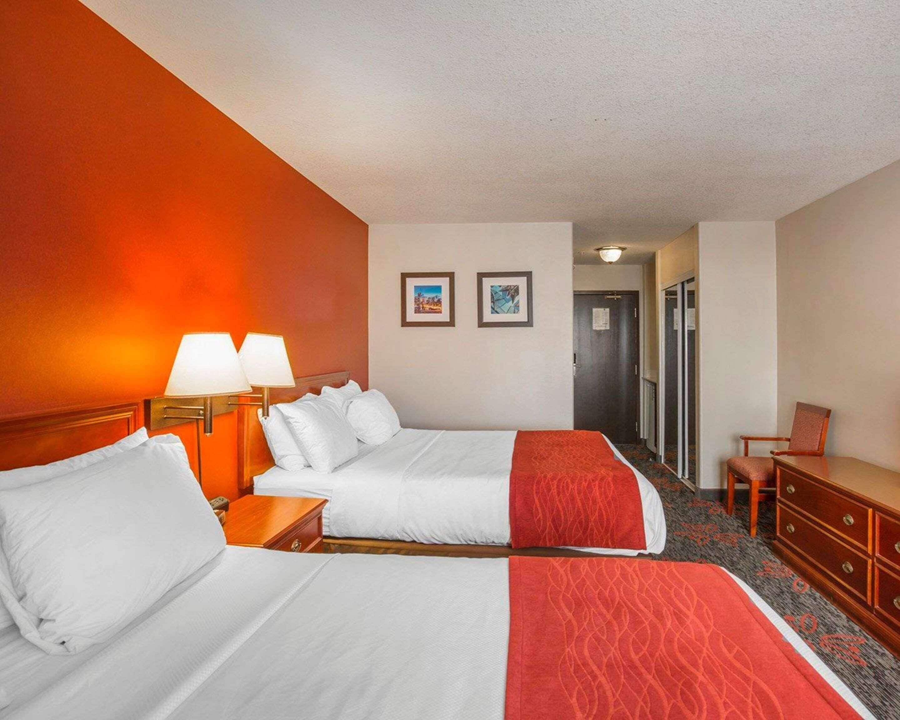 In-room safe, desk, laptop workspace, iron/ironing board