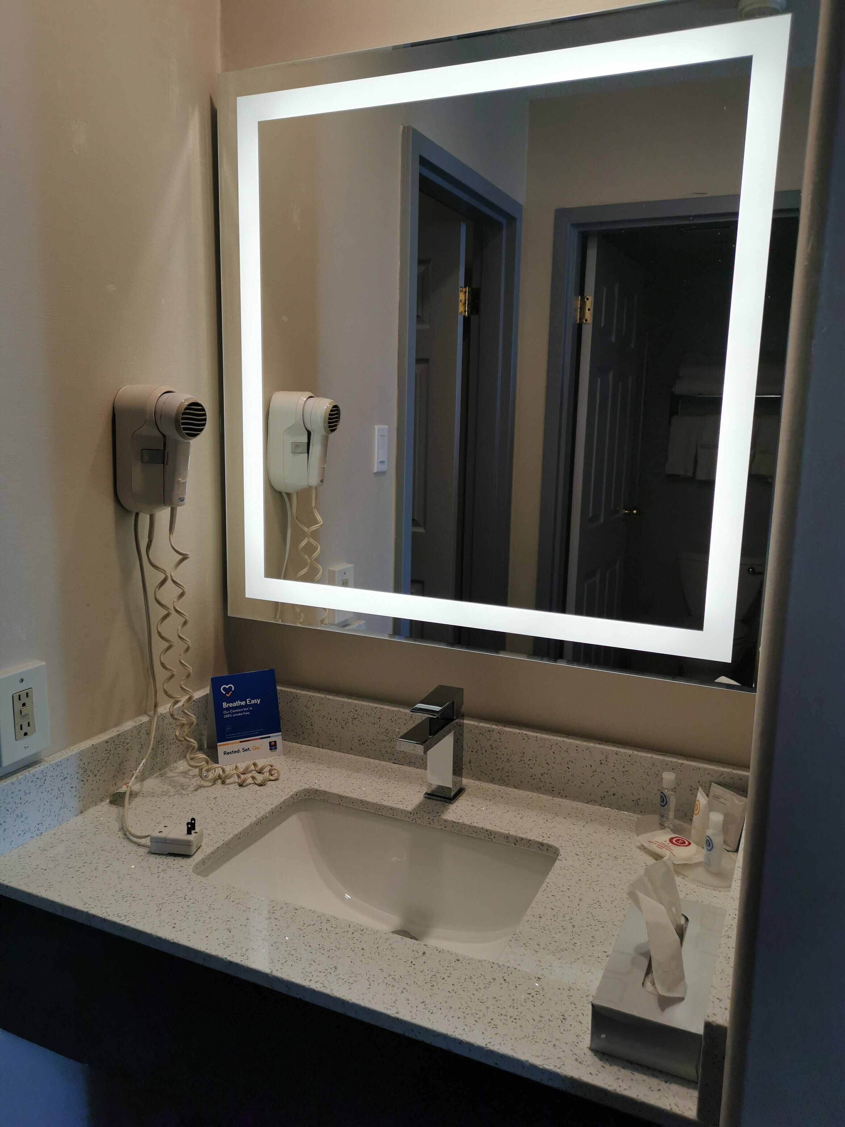 Photo - Comfort Inn & Suites University