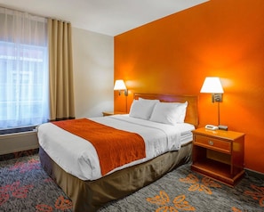 Room, 1 Queen Bed, Accessible, Non Smoking | In-room safe, desk, laptop workspace, iron/ironing board