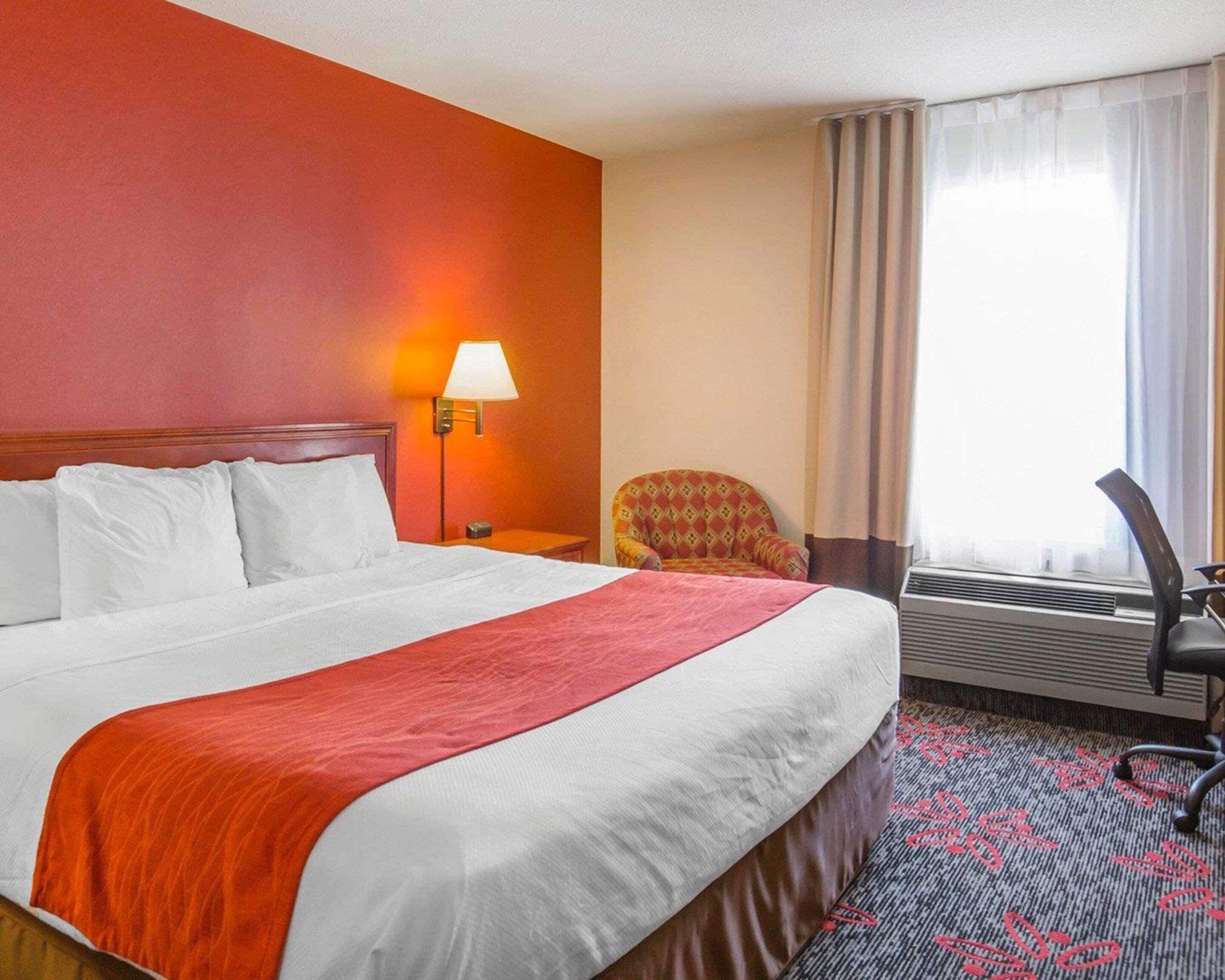 In-room safe, desk, laptop workspace, iron/ironing board