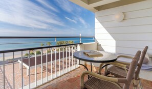 Chambre supérieure double ou avec lits jumeaux, vue sur la mer | Vue de la chambre