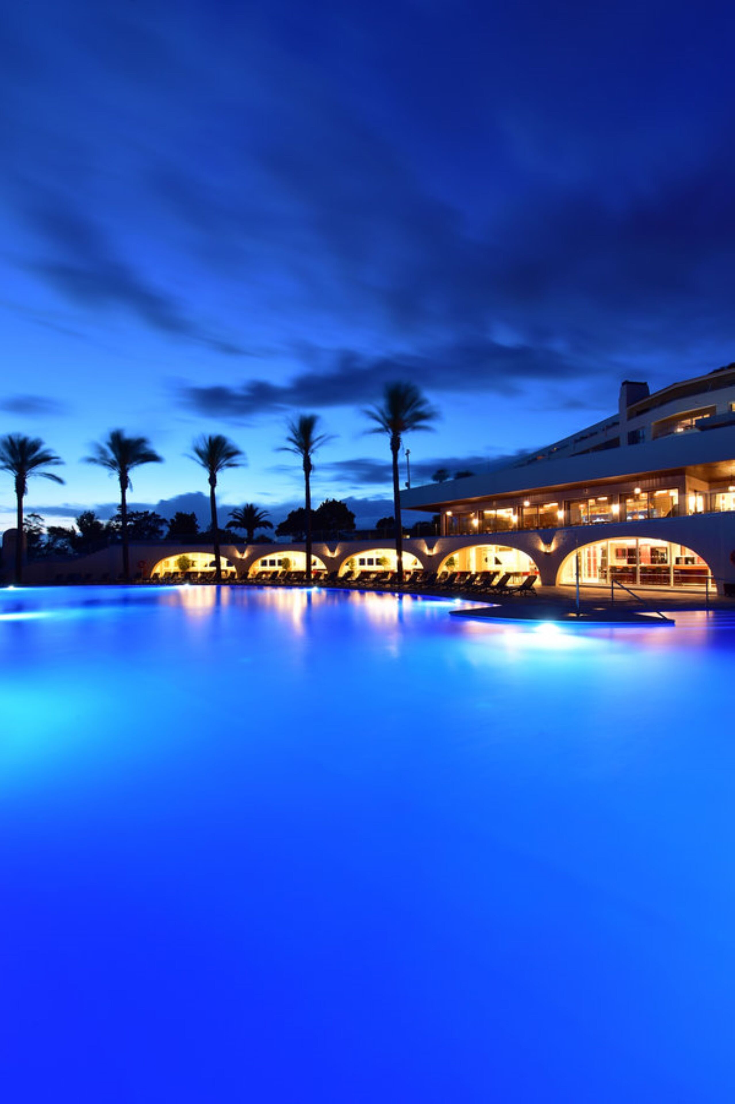 Indoor pool, outdoor pool, sun loungers