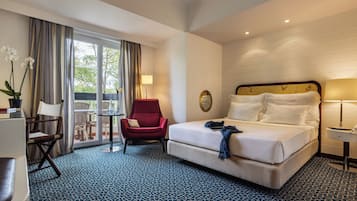 Minibar, in-room safe, desk, blackout curtains