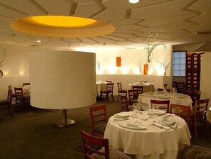 Free daily continental breakfast - De Ville Hotel (Panama City)