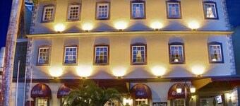 De Ville Hotel