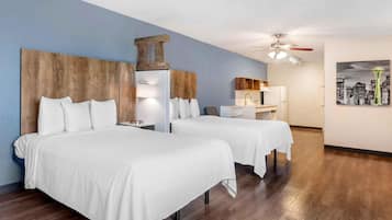 Ropa de cama de alta calidad, escritorio y cortinas blackout