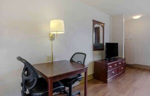 Studio, 2 giường đôi, không hút thuốc | Bộ đồ giường cao cấp, bàn, bàn ủi/dụng cụ ủi quần áo 