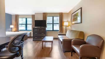 Deluxe-Studio, 1 King-Bett und Schlafsofa, Nichtraucher | Schreibtisch, Verdunkelungsvorhänge, Bügeleisen/Bügelbrett