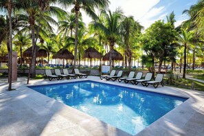 Outdoor pool, pool umbrellas, sun loungers