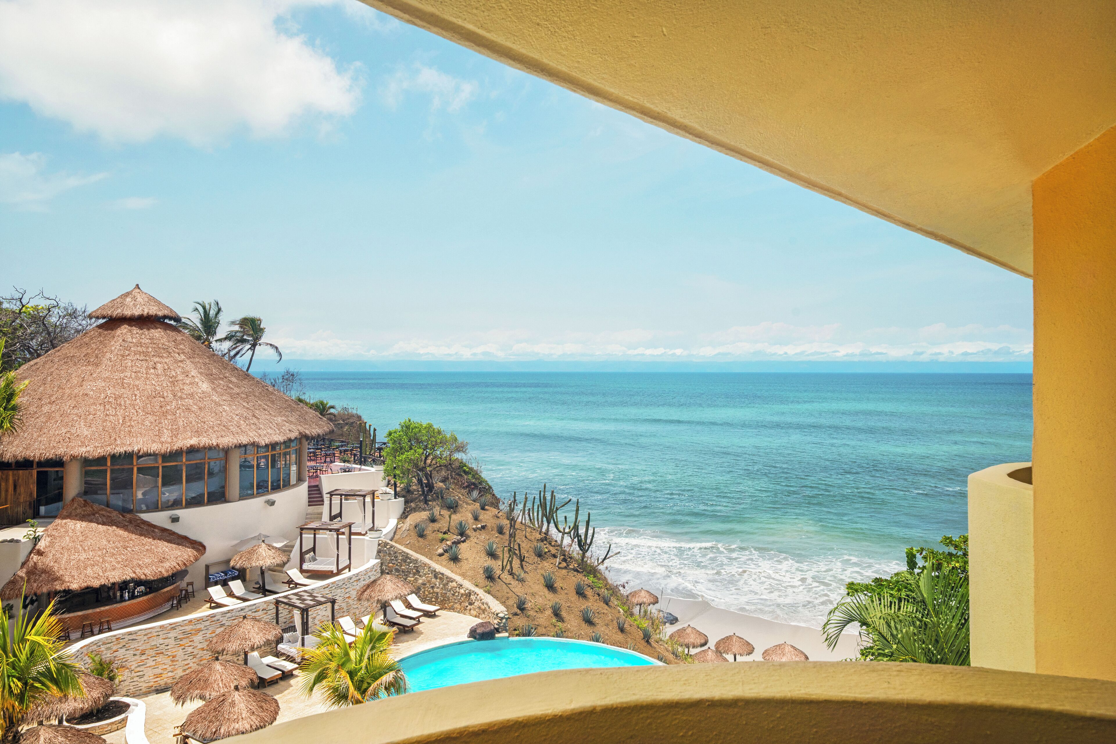 Deluxe Panoramic Ocean View | Edredón, camas con efecto memoria y artículos del minibar gratis 