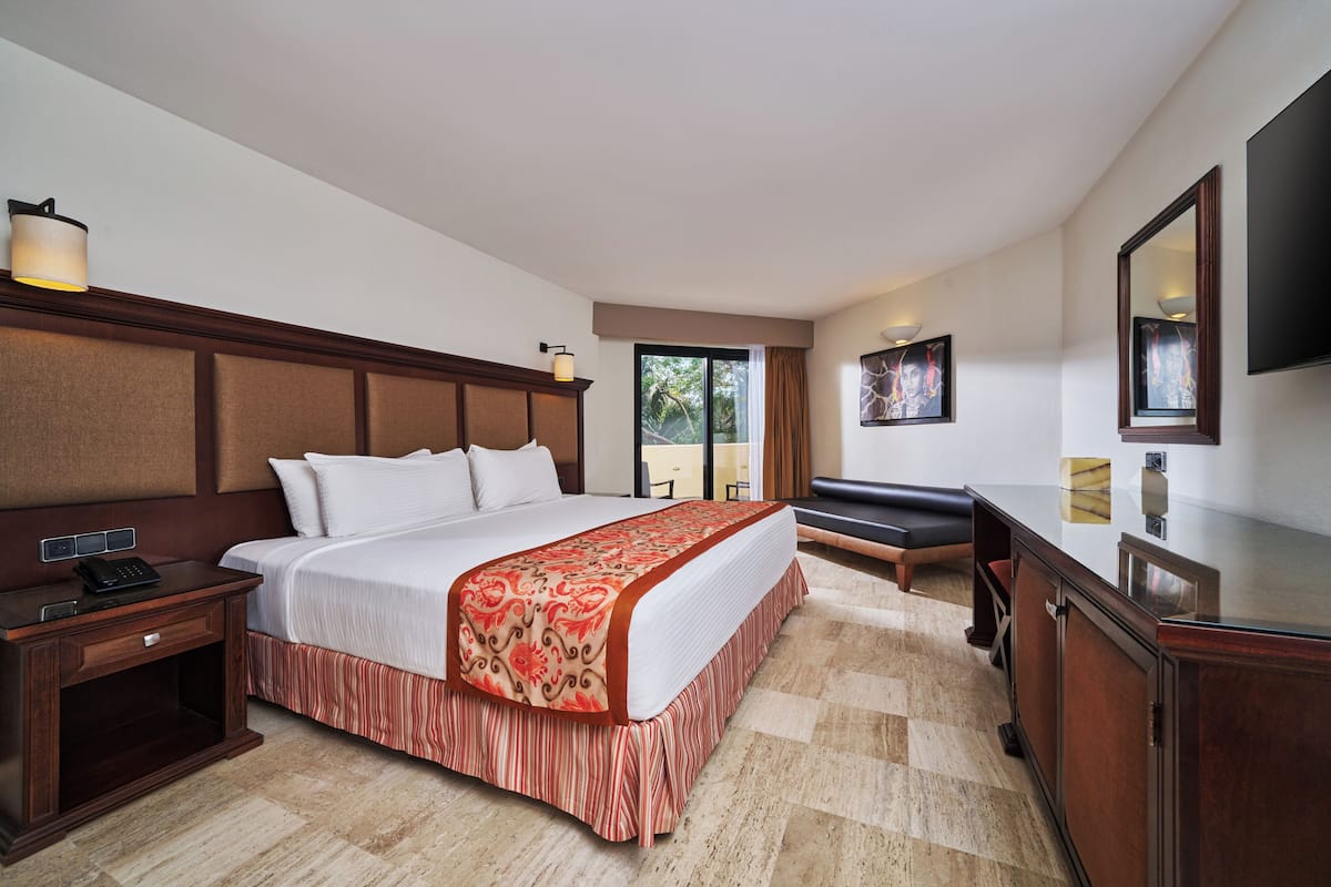 Down duvets, memory-foam beds, free minibar, in-room safe