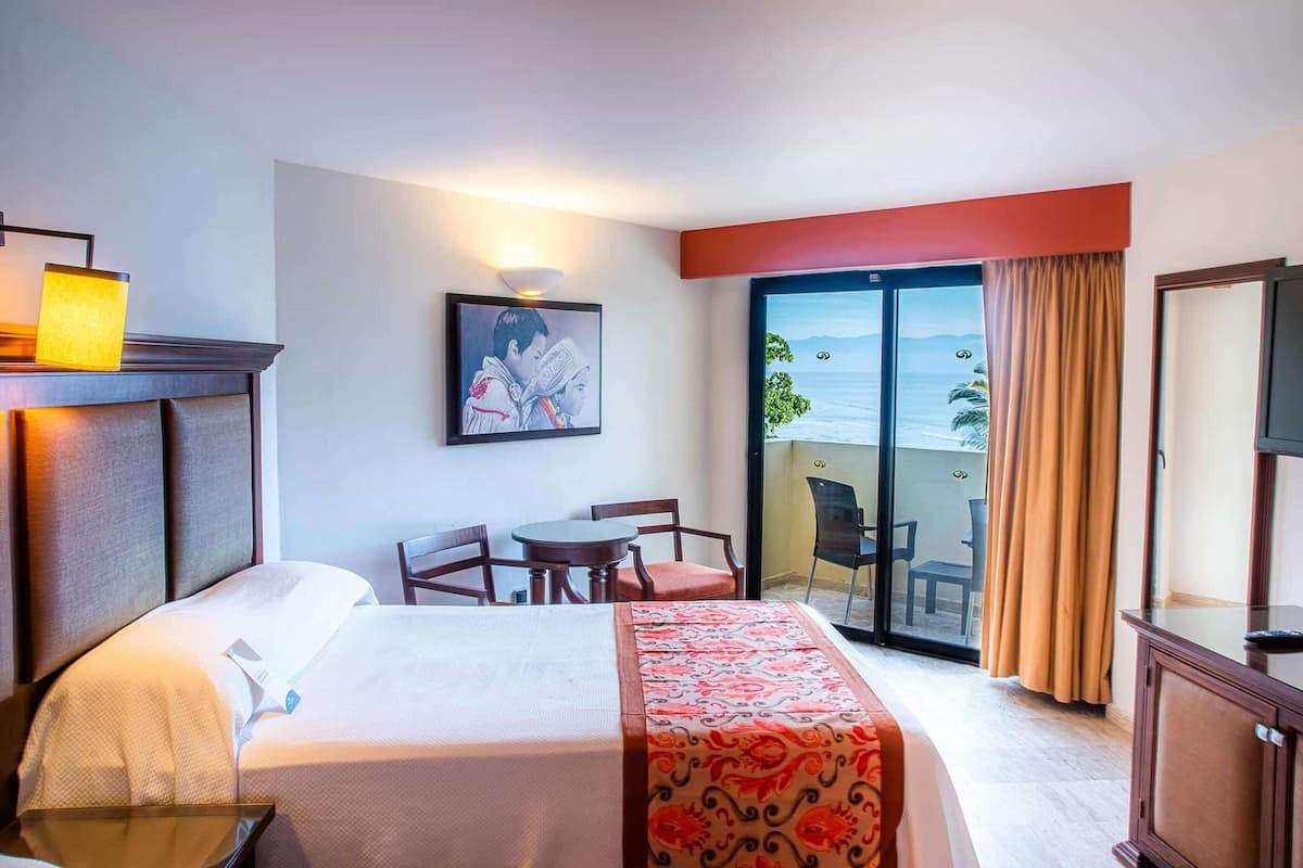 Down duvets, memory-foam beds, free minibar, in-room safe