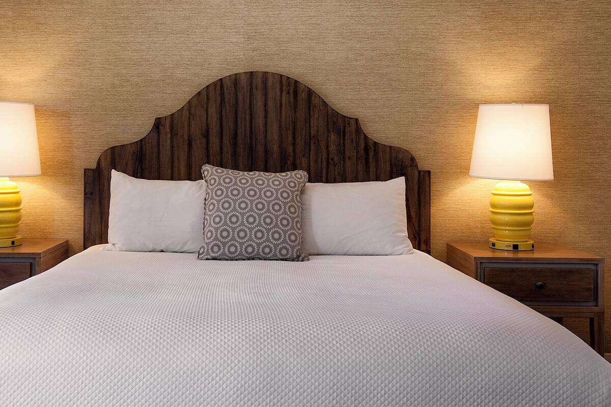 Premium bedding, down comforters, pillowtop beds, desk