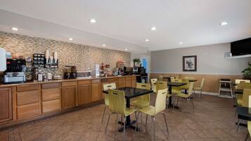 Desayuno completo incluido todos los días