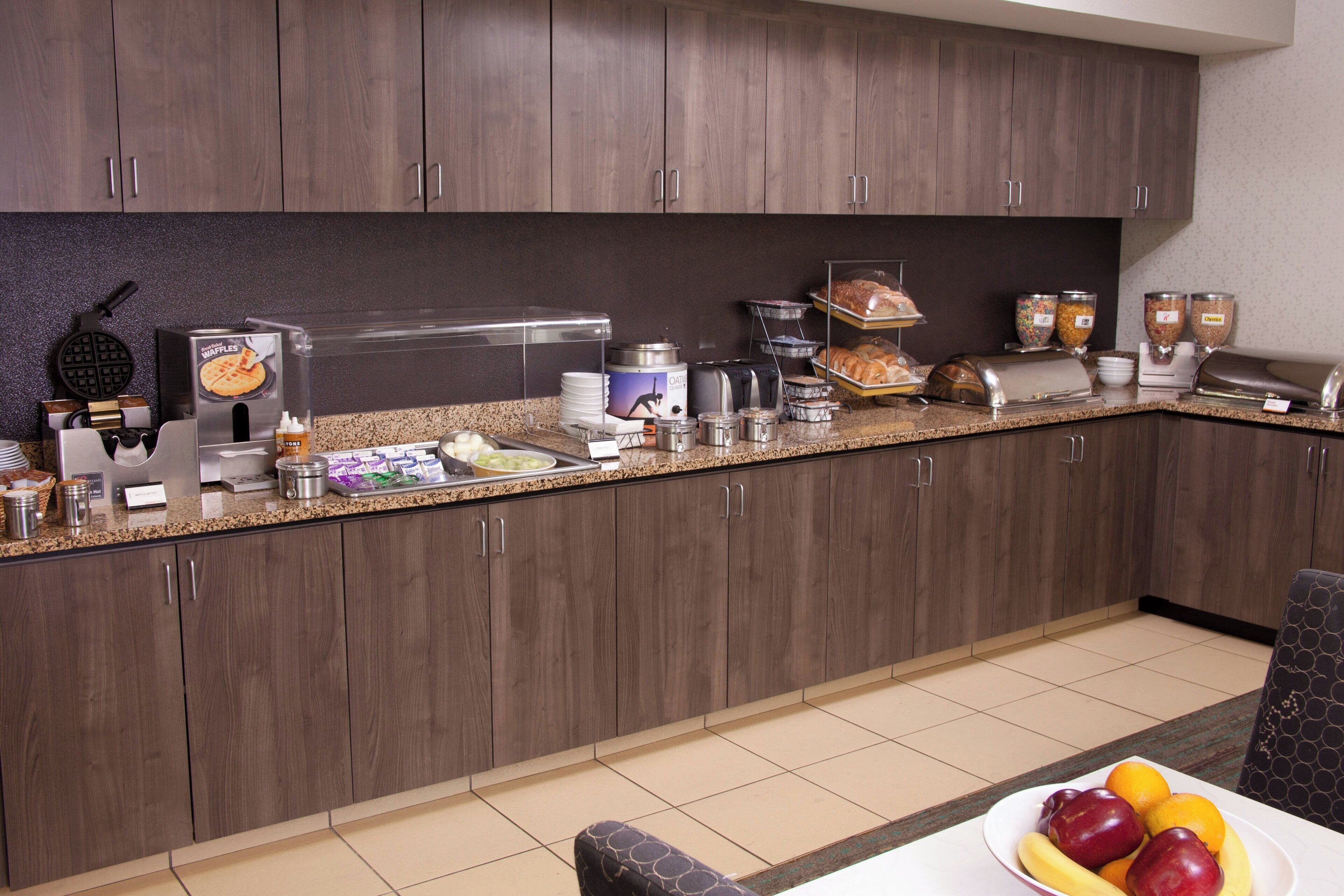 free daily full breakfast