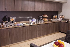Tägliches inbegriffenes großes Frühstück